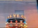 다낭 라스베가스 가라오케 (ADM KTV) LAS VEGAS 간판과 등불 장식 입구 외관