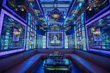 다낭 라스베가스 가라오케 (ADM KTV) 보랏빛 조명의 대형 VIP 룸