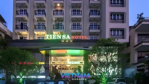 다낭 넘버원 가라오케 건물 외관